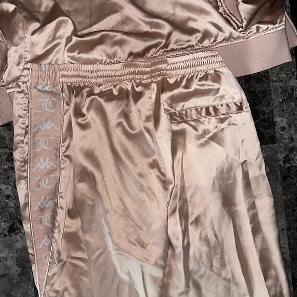 Limited edition juicy couture track suit. Vintage, good condition, normal wear - Picture 6 of 8